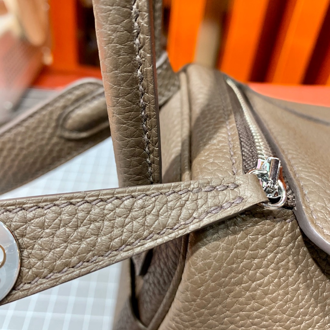 现货 爱马仕迷你琳迪包尺寸 Hermes Mini Lindy19cm 深啡色 银扣