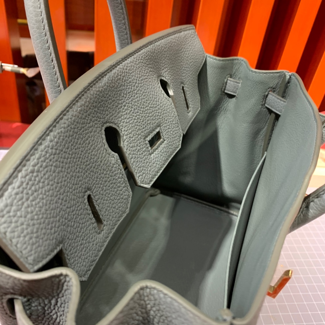 现货 爱马仕铂金包 Hermes Birkin25cm 63杏绿色法国Togo皮 金扣