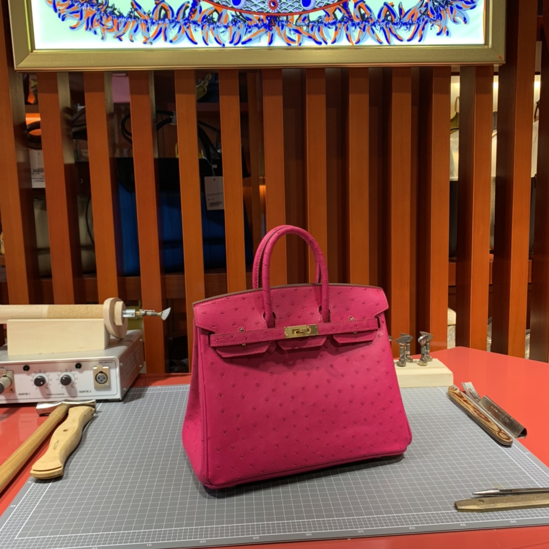 现货 爱马仕Birkin包包 Hermes极致粉KK鸵鸟皮铂金包Birkin25CM 金扣