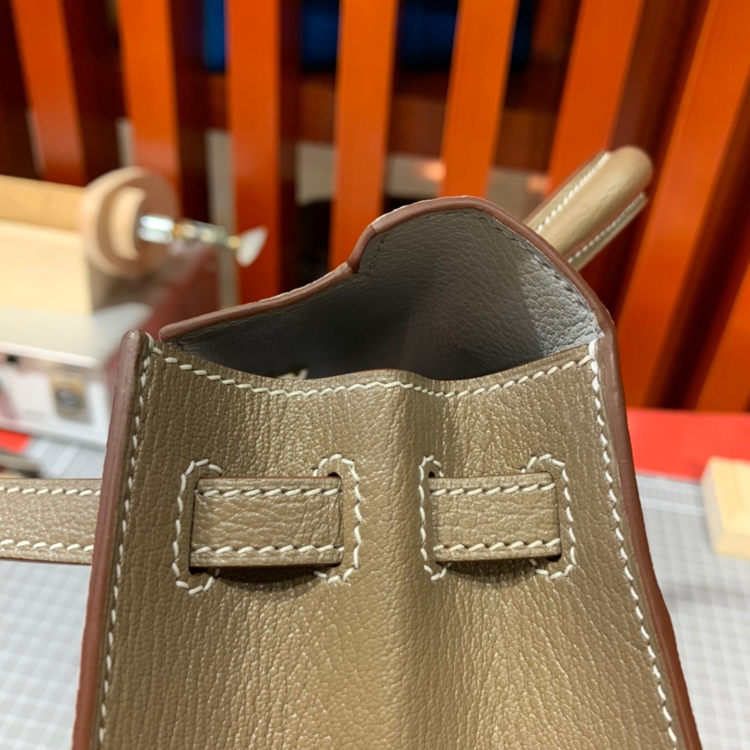 现货 Hermes Kelly25CM 爱马仕海鸥灰拼大象灰进口山羊皮凯莉包 金扣