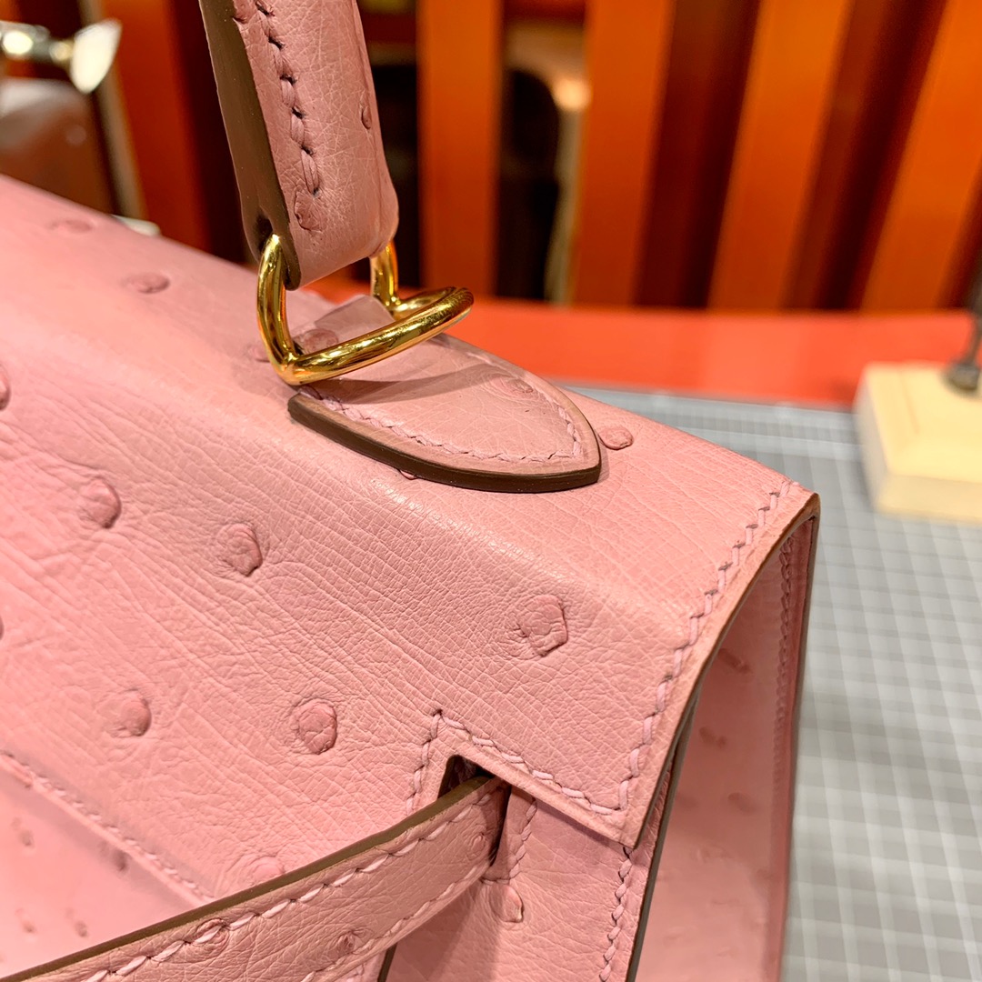 现货 爱马仕包包批发 Hermes奶昔粉南非KK鸵鸟皮凯莉包Kelly25CM 金扣
