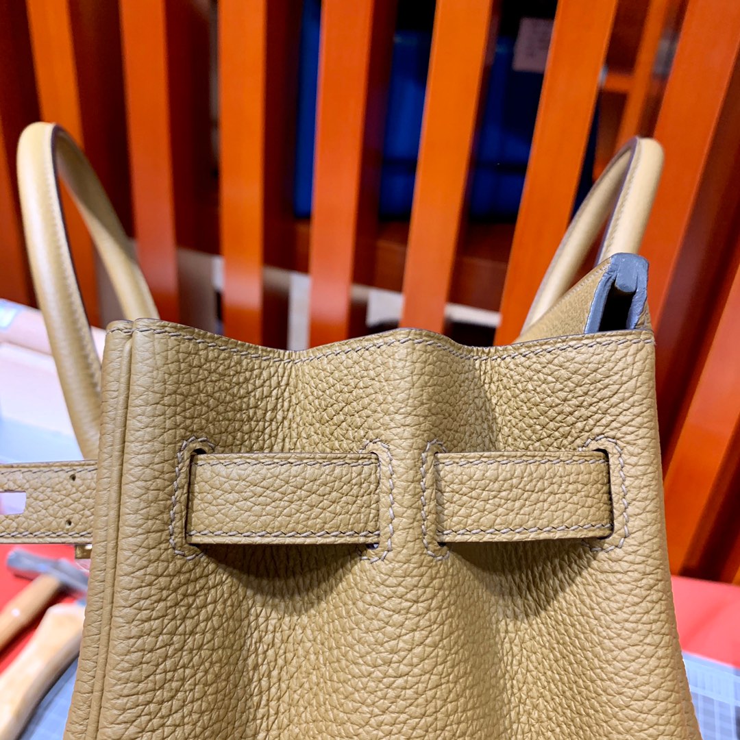 现货 Hermes Birkin30cm 爱马仕D0威玛犬米色Togo皮铂金包 金/银扣