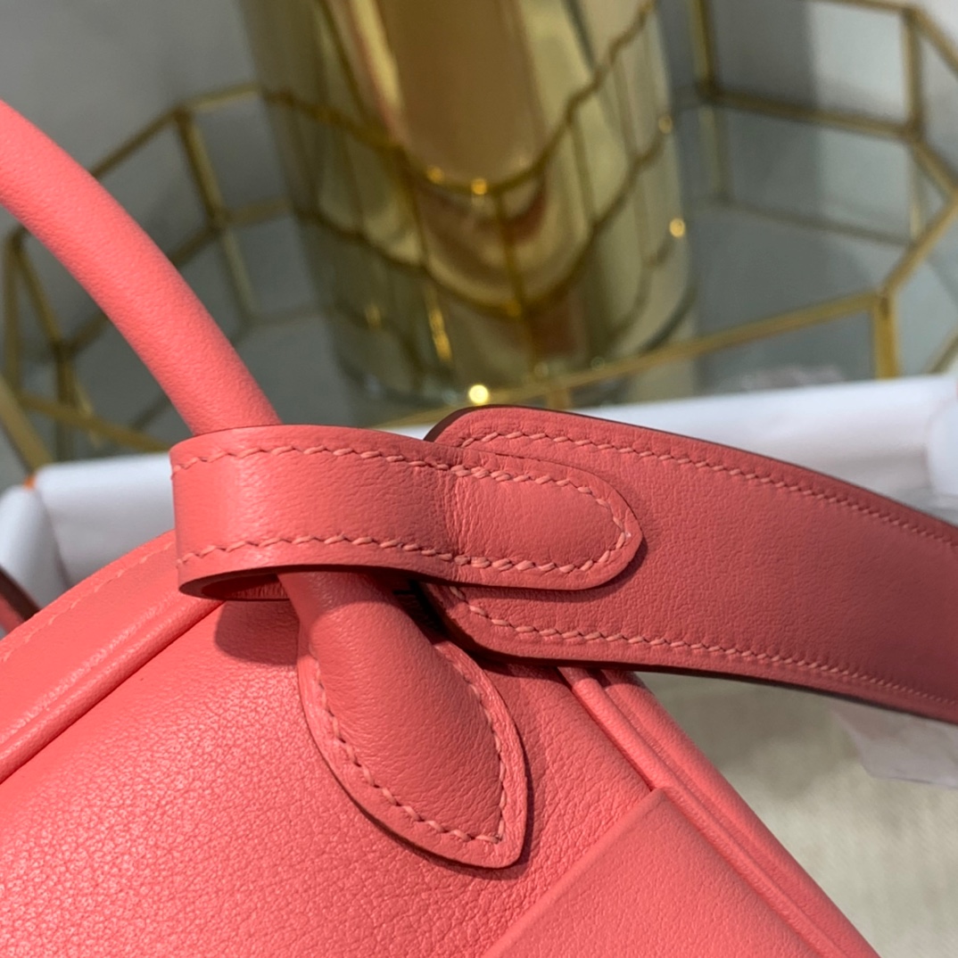 现货 爱马仕迷你琳迪包尺寸 Hermes Mini Lindy19cm 玫瑰粉Swift牛皮 金扣